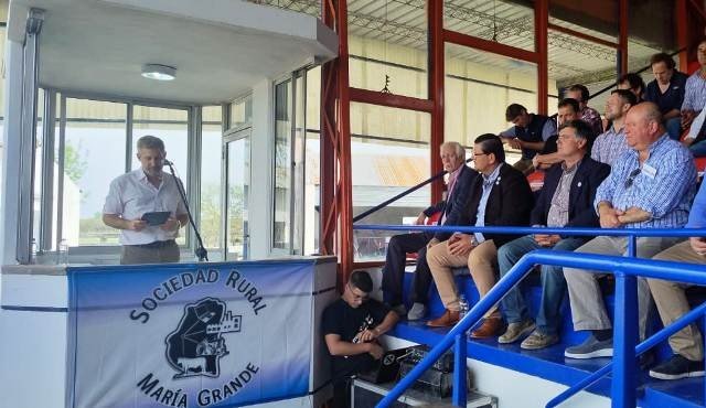 Como lo había anunciado en la Rural María Grande, el gobernador acordó con Senasa la implementación del Documento Único de Tránsito