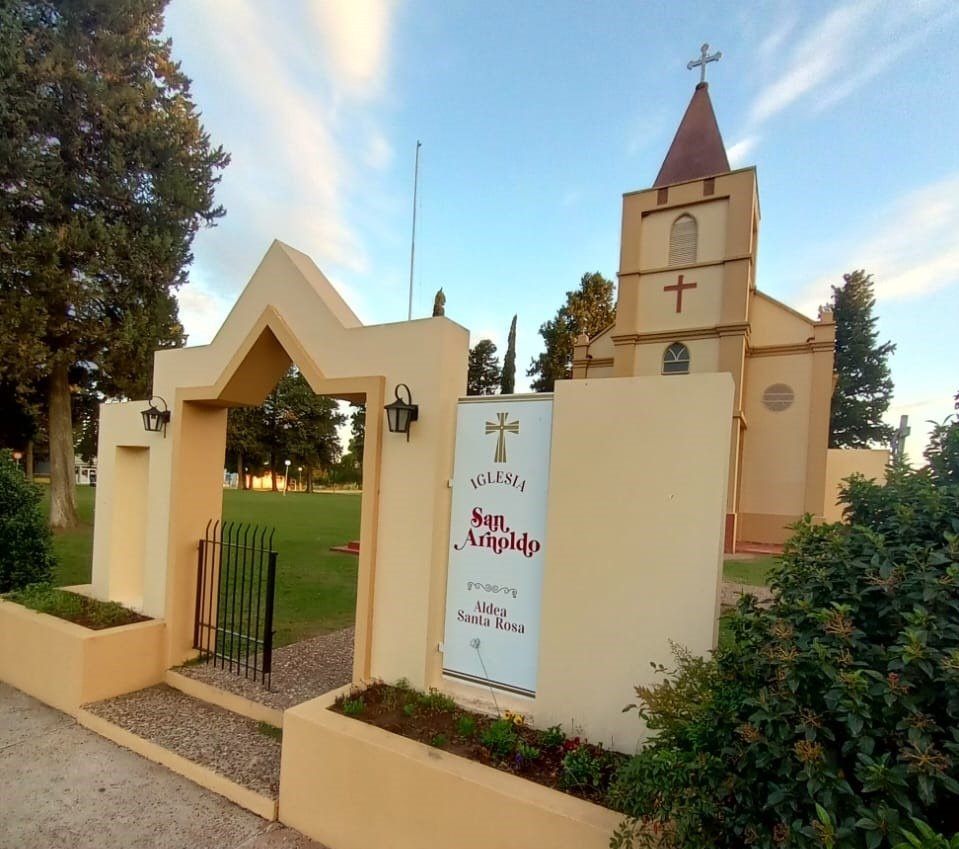 Fiesta patronal de Aldea Santa Rosa