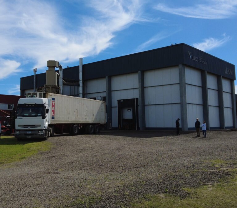 Primera exportación directa de nuez pecán desde la planta de LAR