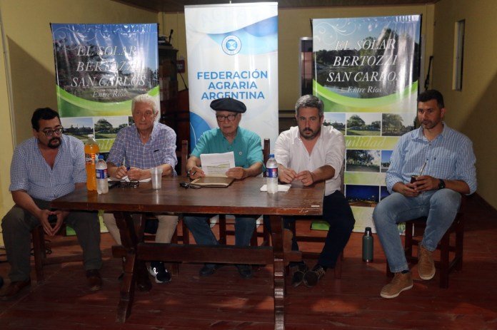 Definen acciones para promover el control de especies invasoras como el ciervo y el jabalí